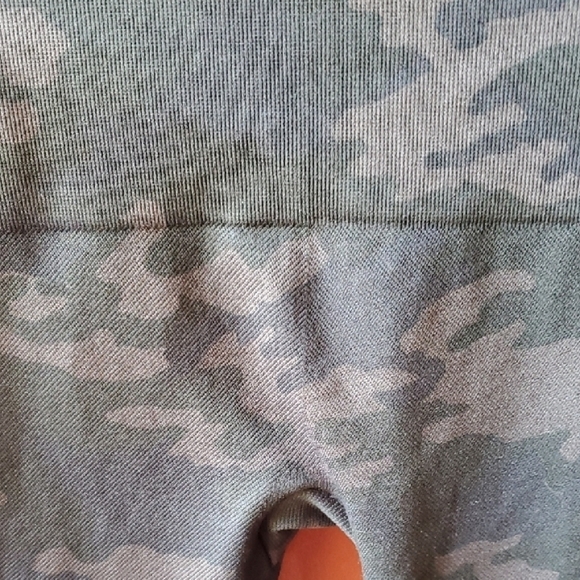 SPANX Gray Shapewear with Mottled Design and Elastic Waistband - Picture 9 of 9